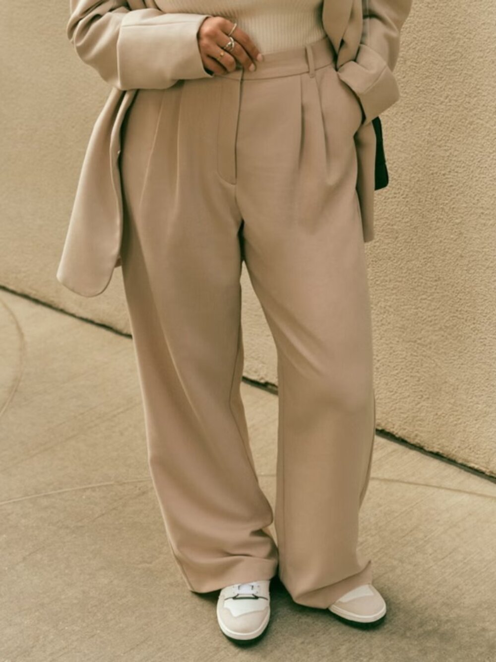 NWT Abercrombie & Fitch Sloane Trousers Tan size 30